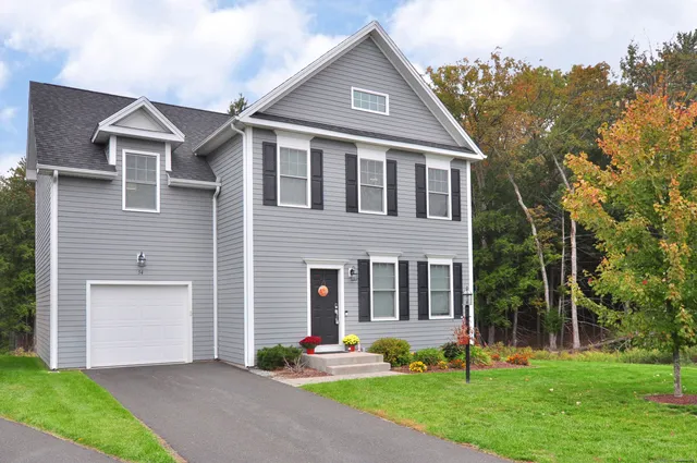 $3,250 | 54 Cambridge Court, Unit 54, Simsbury, CT 06070