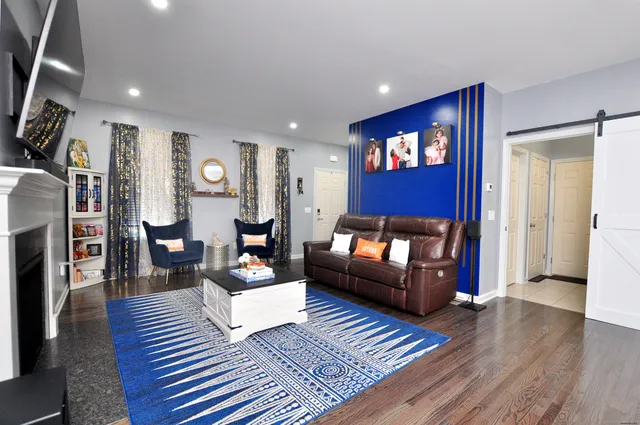 $3,250 | 54 Cambridge Court, Unit 54, Simsbury, CT 06070