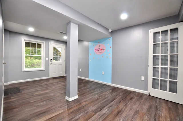 $3,250 | 54 Cambridge Court, Unit 54, Simsbury, CT 06070