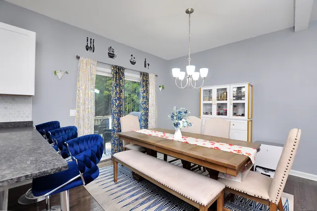 $3,250 | 54 Cambridge Court, Unit 54, Simsbury, CT 06070