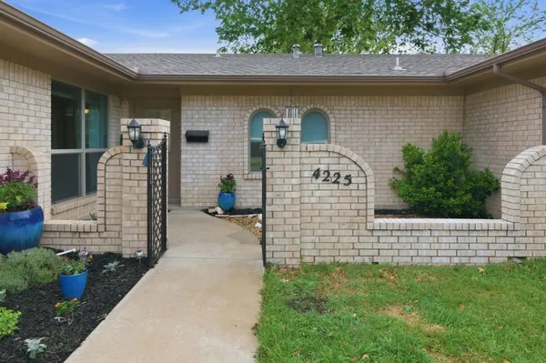 $365,000 | 4225 Dawn Drive, Benbrook, TX 76116