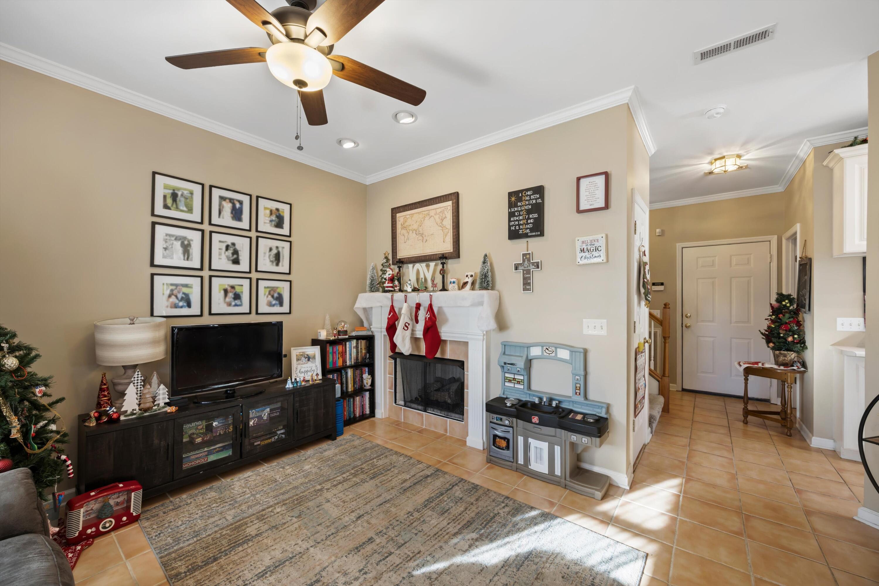 1936 Rosebrook Drive Chattanooga, TN 37421 - Photo 3 of 55 06-090A5483