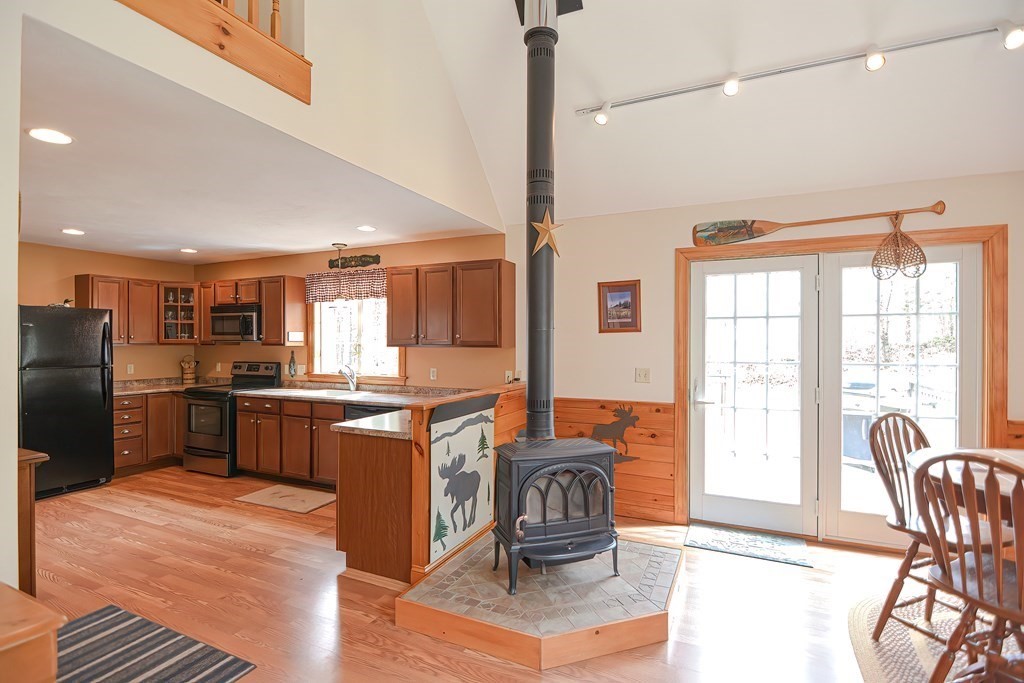 283 Oakham Road Barre, MA 01005 - Photo 9 of 40