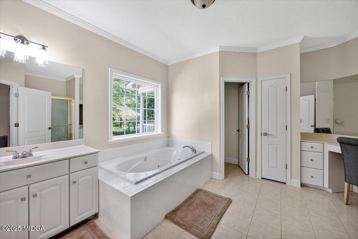 9481 Hopewell Road Musella, GA 31066 - Photo 22 of 72 Primary Bathroom