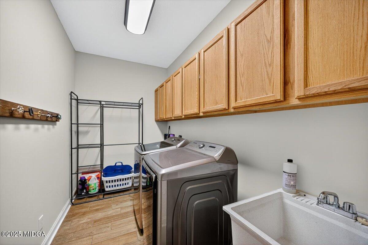 9481 Hopewell Road Musella, GA 31066 - Photo 26 of 72 Laundry