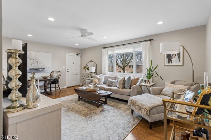 97B Troy Drive, Unit B Springfield, NJ 07081 - Photo 4 of 15