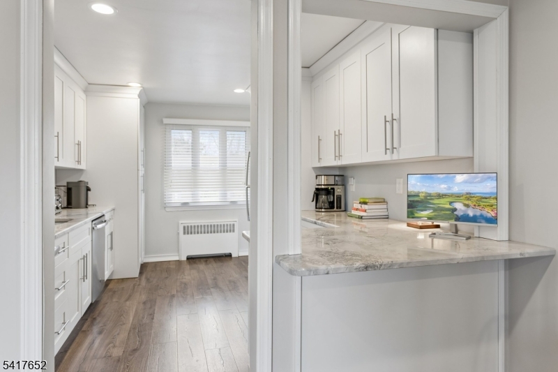 97B Troy Drive, Unit B Springfield, NJ 07081 - Photo 6 of 15