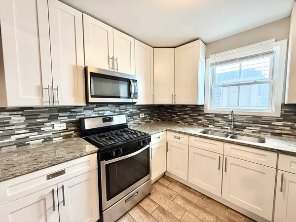 $275,000 | 4630 South Honore Street, Chicago, IL 60609