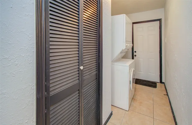 $1,900 | 5319 Bell Street, Houston, TX 77023