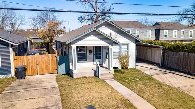 $1,900 | 5319 Bell Street, Houston, TX 77023