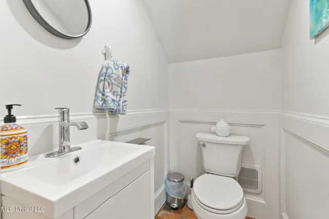 $2,400,000 | 106 Ashwood Drive, Pass Christian, MS 39571