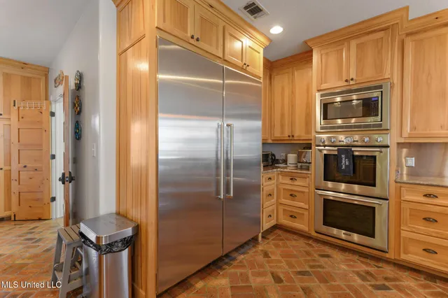 $2,400,000 | 106 Ashwood Drive, Pass Christian, MS 39571