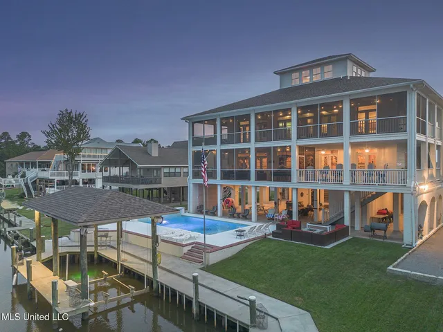 $2,400,000 | 106 Ashwood Drive, Pass Christian, MS 39571