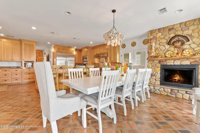 $2,400,000 | 106 Ashwood Drive, Pass Christian, MS 39571