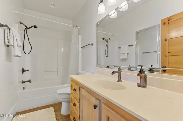 $2,400,000 | 106 Ashwood Drive, Pass Christian, MS 39571