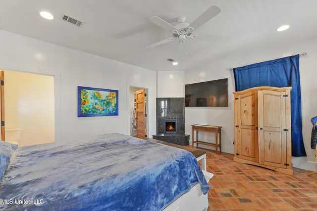 $2,400,000 | 106 Ashwood Drive, Pass Christian, MS 39571