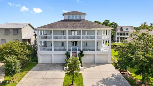 $2,400,000 | 106 Ashwood Drive, Pass Christian, MS 39571