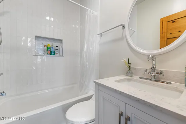 $2,400,000 | 106 Ashwood Drive, Pass Christian, MS 39571