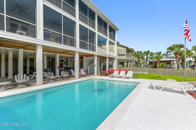 $2,400,000 | 106 Ashwood Drive, Pass Christian, MS 39571