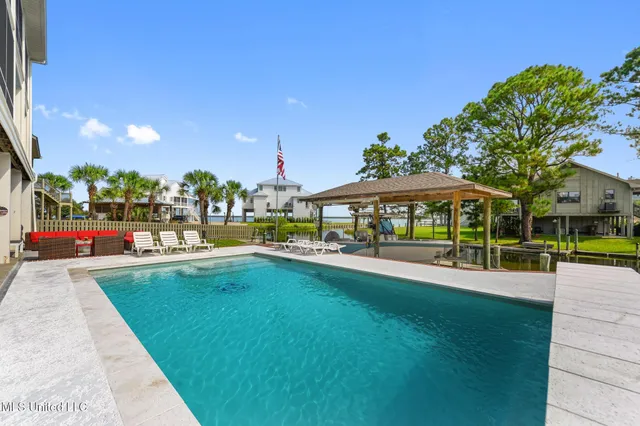 $2,400,000 | 106 Ashwood Drive, Pass Christian, MS 39571