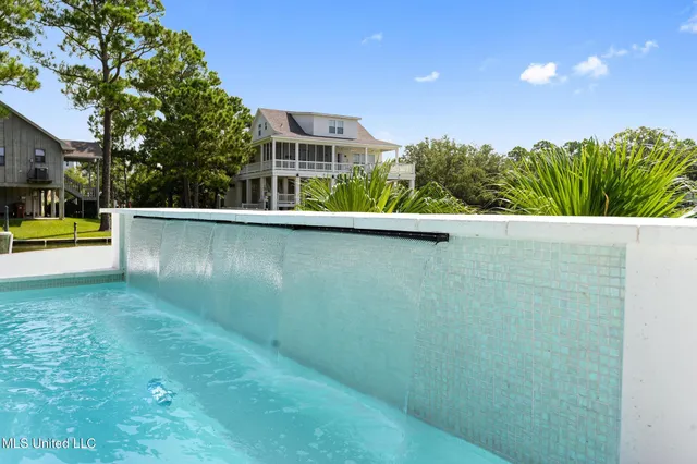 $2,400,000 | 106 Ashwood Drive, Pass Christian, MS 39571