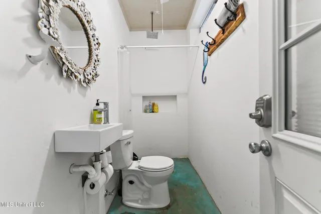 $2,400,000 | 106 Ashwood Drive, Pass Christian, MS 39571