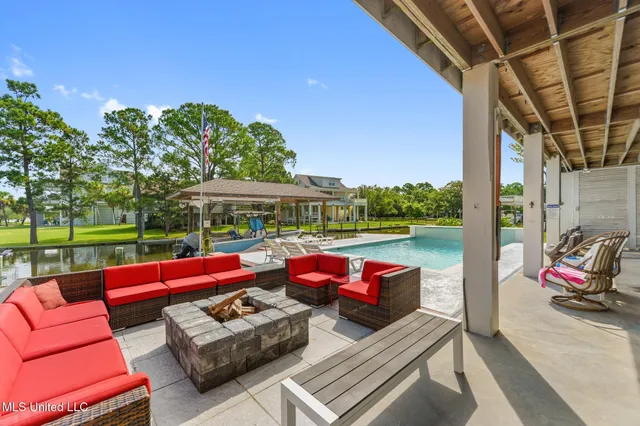 $2,400,000 | 106 Ashwood Drive, Pass Christian, MS 39571