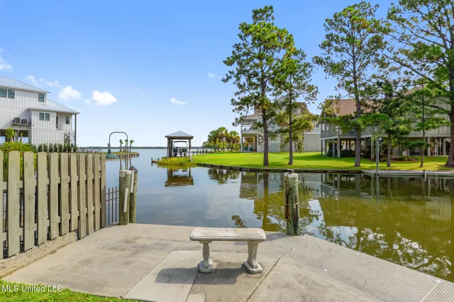 $2,400,000 | 106 Ashwood Drive, Pass Christian, MS 39571