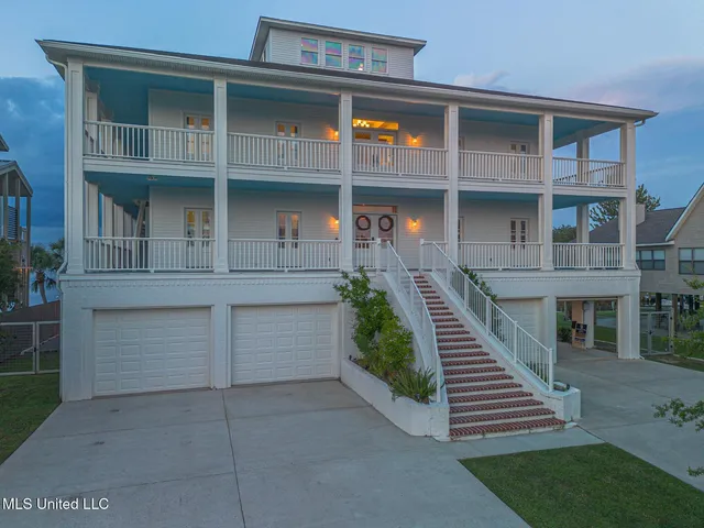 $2,400,000 | 106 Ashwood Drive, Pass Christian, MS 39571