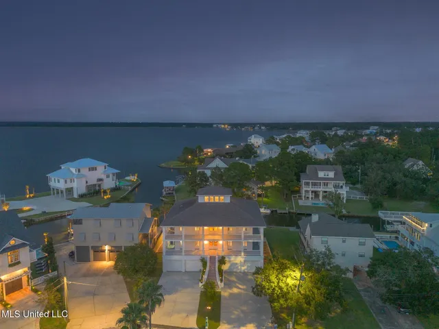 $2,400,000 | 106 Ashwood Drive, Pass Christian, MS 39571