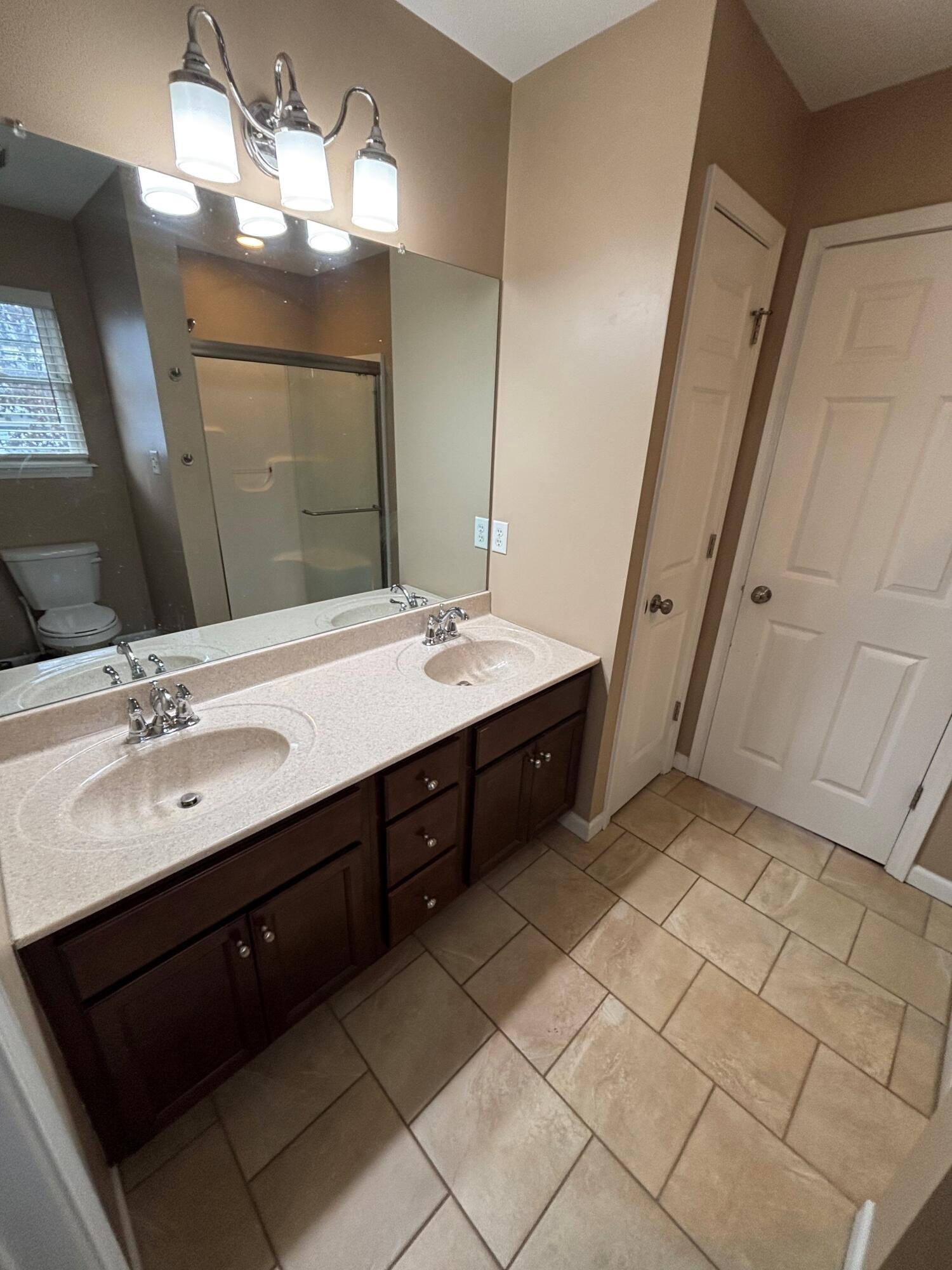 1302 Bobolink Road Valparaiso, IN 46383 - Photo 8 of 15 1500x2000