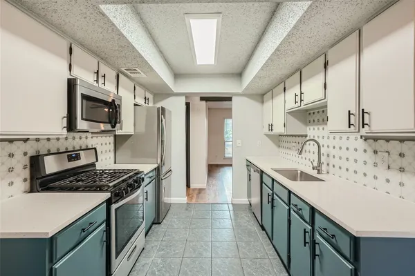 $2,100 | 3305 Broken Spoke Trail, Georgetown, TX 78628