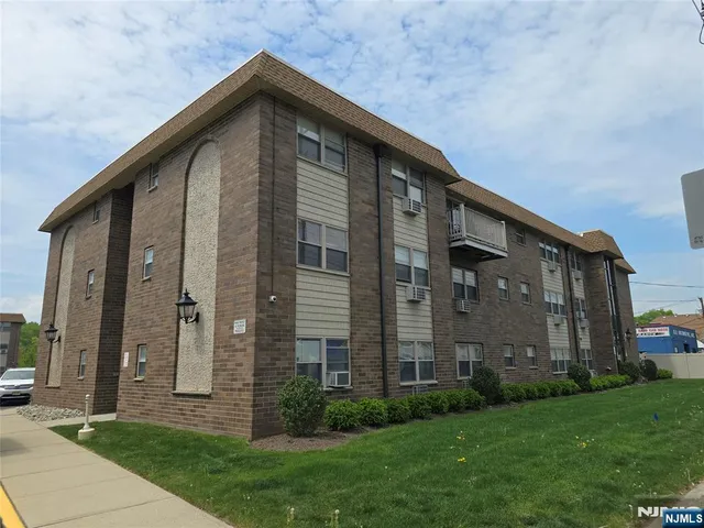 $99,900 | 199 Bergen Turnpike, Unit 3D, Ridgefield Park, NJ 07660