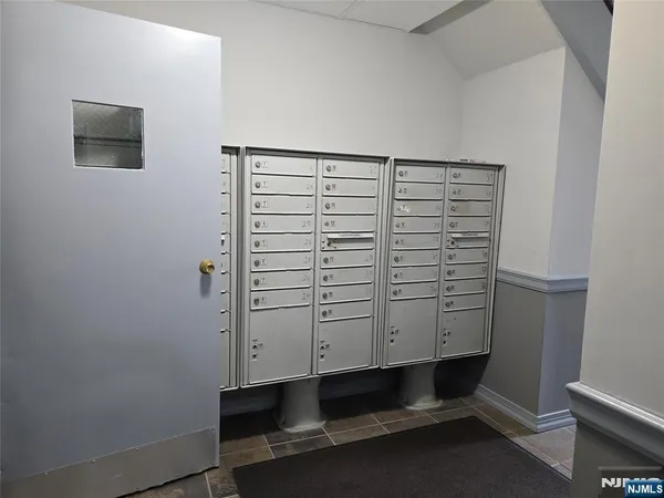 $99,900 | 199 Bergen Turnpike, Unit 3D, Ridgefield Park, NJ 07660