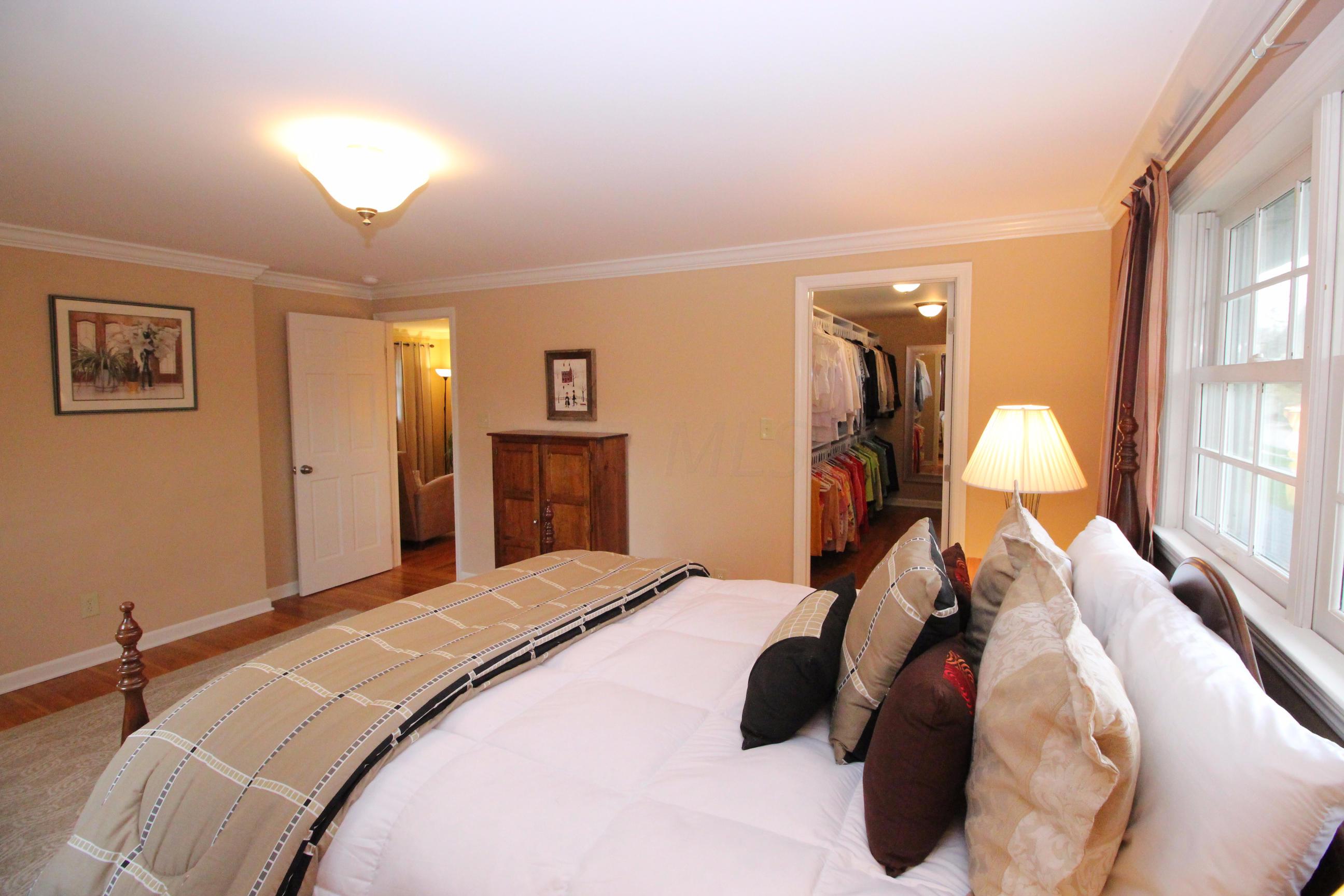 2258 Cheltenham Road Columbus, OH 43220 - Photo 34 of 54