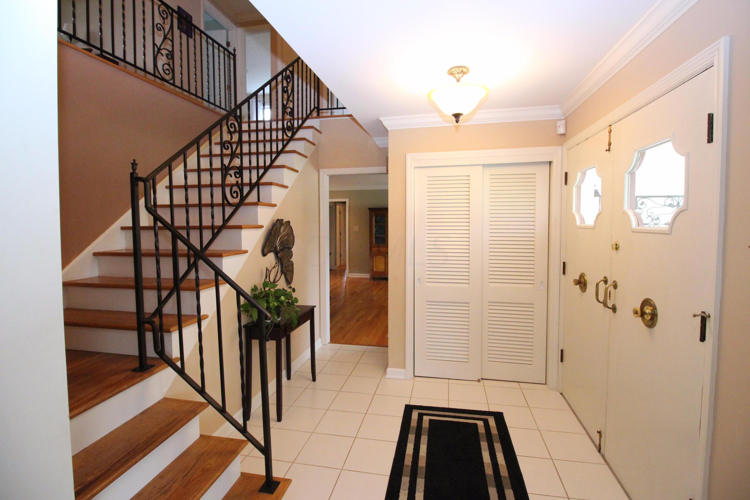 2258 Cheltenham Road Columbus, OH 43220 - Photo 8 of 54