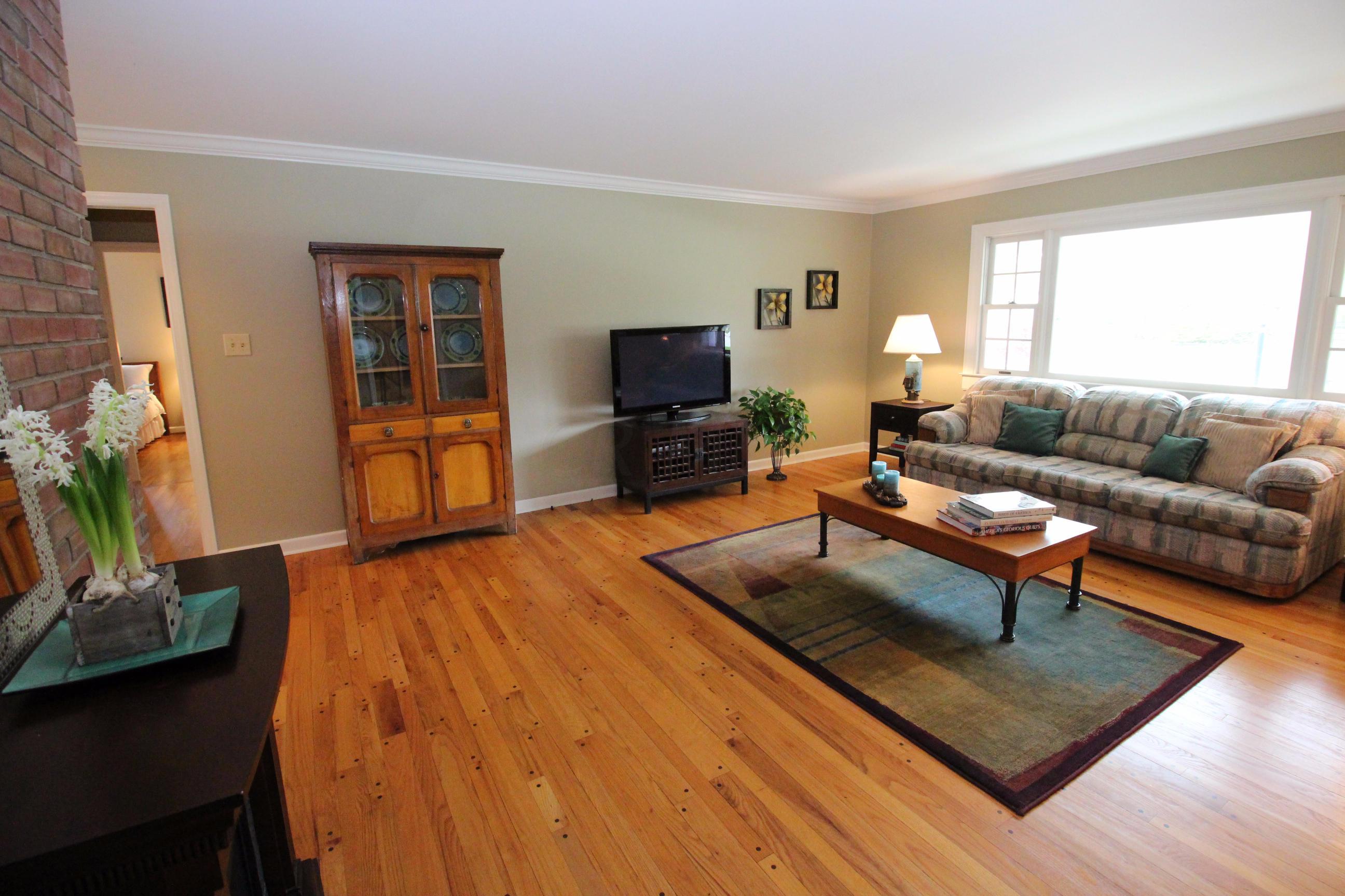 2258 Cheltenham Road Columbus, OH 43220 - Photo 9 of 54
