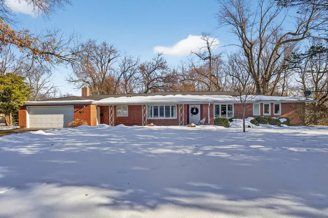 $370,000 | 3232 26th Street, Moline, IL 61265