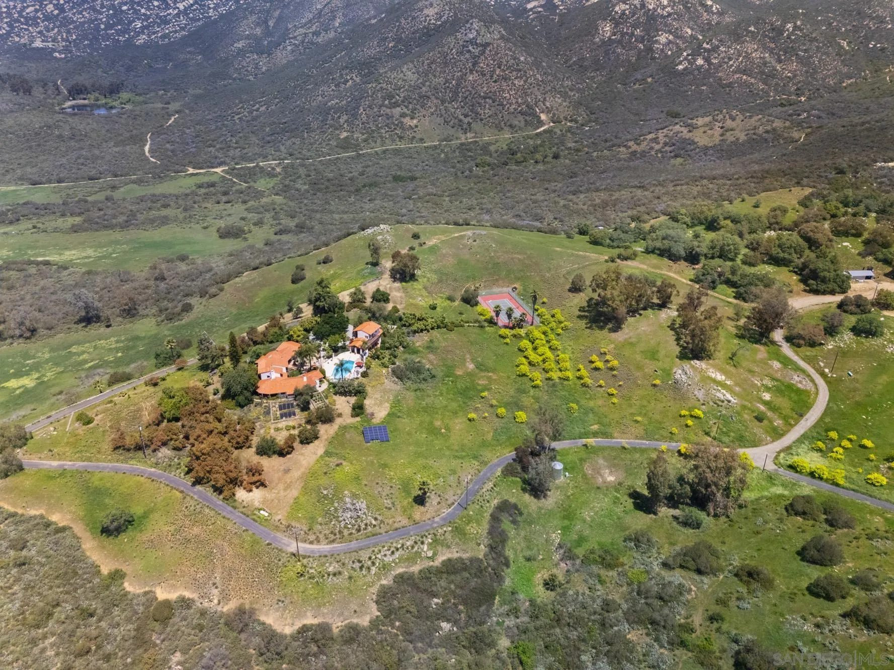 17156 Dos Hermanos Road Poway, CA 92064 - Photo 7 of 59