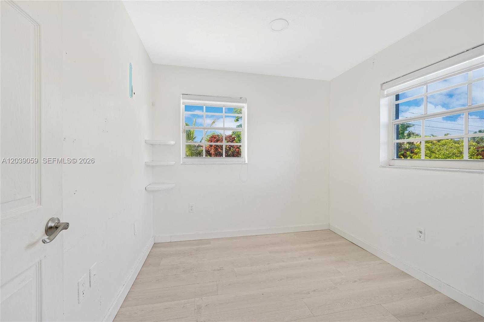 10051 Southwest 13th Terrace Miami, FL 33174 - Photo 16 of 26