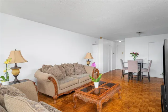 $465,000 | 1270 North Avenue, Unit 5A, New Rochelle, NY 10804