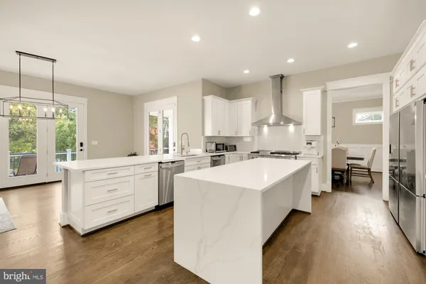 $8,500 | 10602 Oak Place, Fairfax, VA 22030