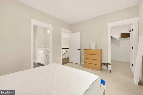 $8,500 | 10602 Oak Place, Fairfax, VA 22030