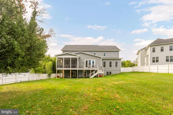 $8,500 | 10602 Oak Place, Fairfax, VA 22030