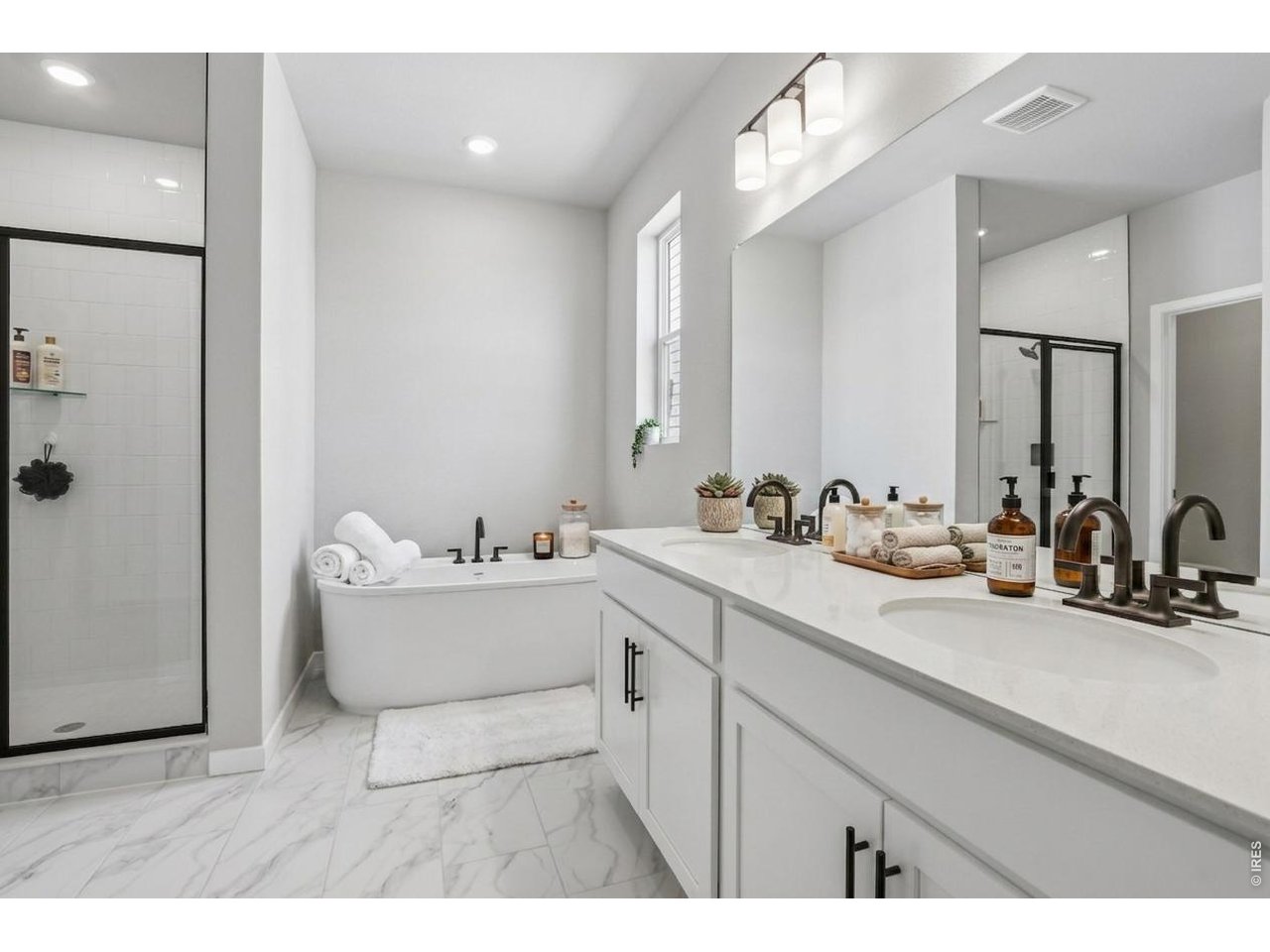 398 Rustic Barn Lane Berthoud, CO 80513 - Photo 2 of 30 Primary Bath, 5 piece bath with standalone roman tub!