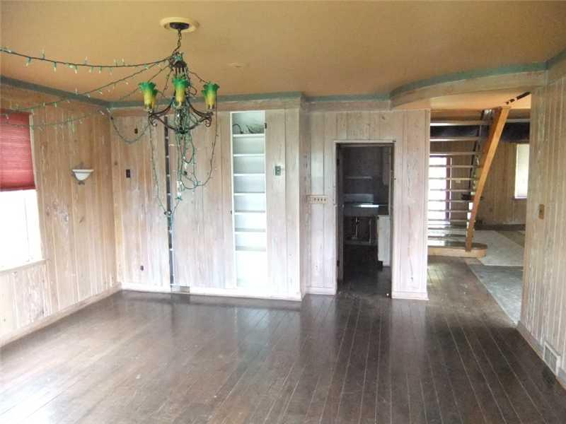 Dining Room. 