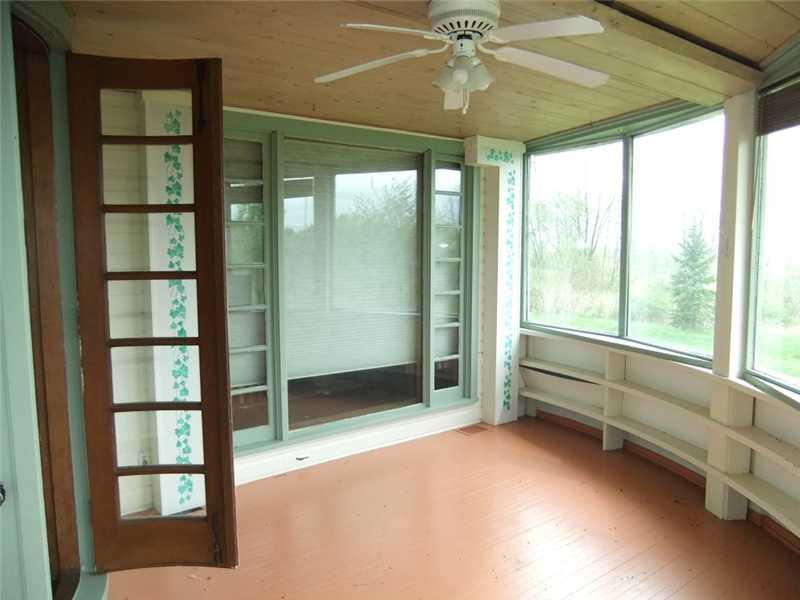 22 Caven Road Ligonier, PA 15658 - Photo 9 of 25 Sunroom.