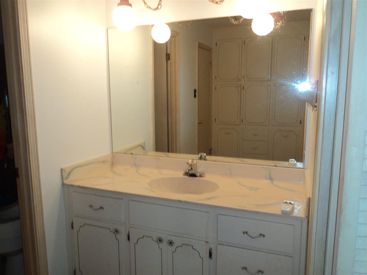 5003 Treahna Road Pensacola, FL 32526 - Photo 13 of 17 Gallery Image 13