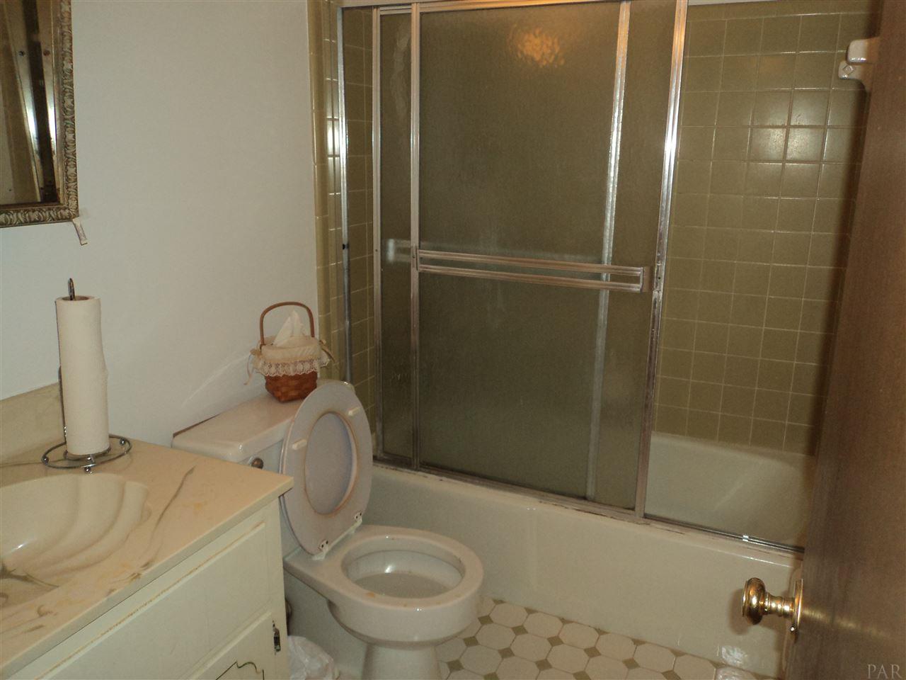 5003 Treahna Road Pensacola, FL 32526 - Photo 14 of 17 Gallery Image 14