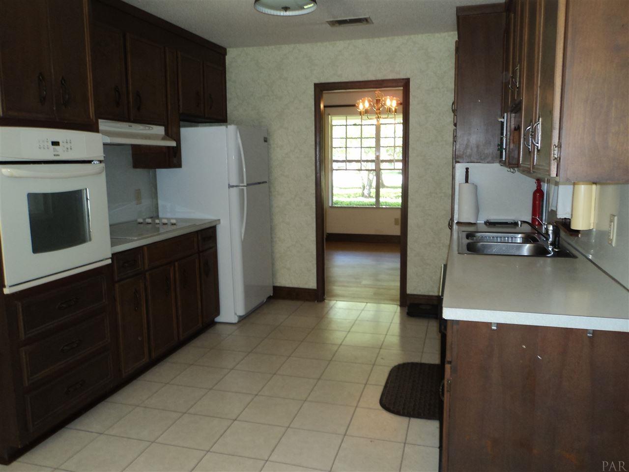 5003 Treahna Road Pensacola, FL 32526 - Photo 9 of 17 Gallery Image 9